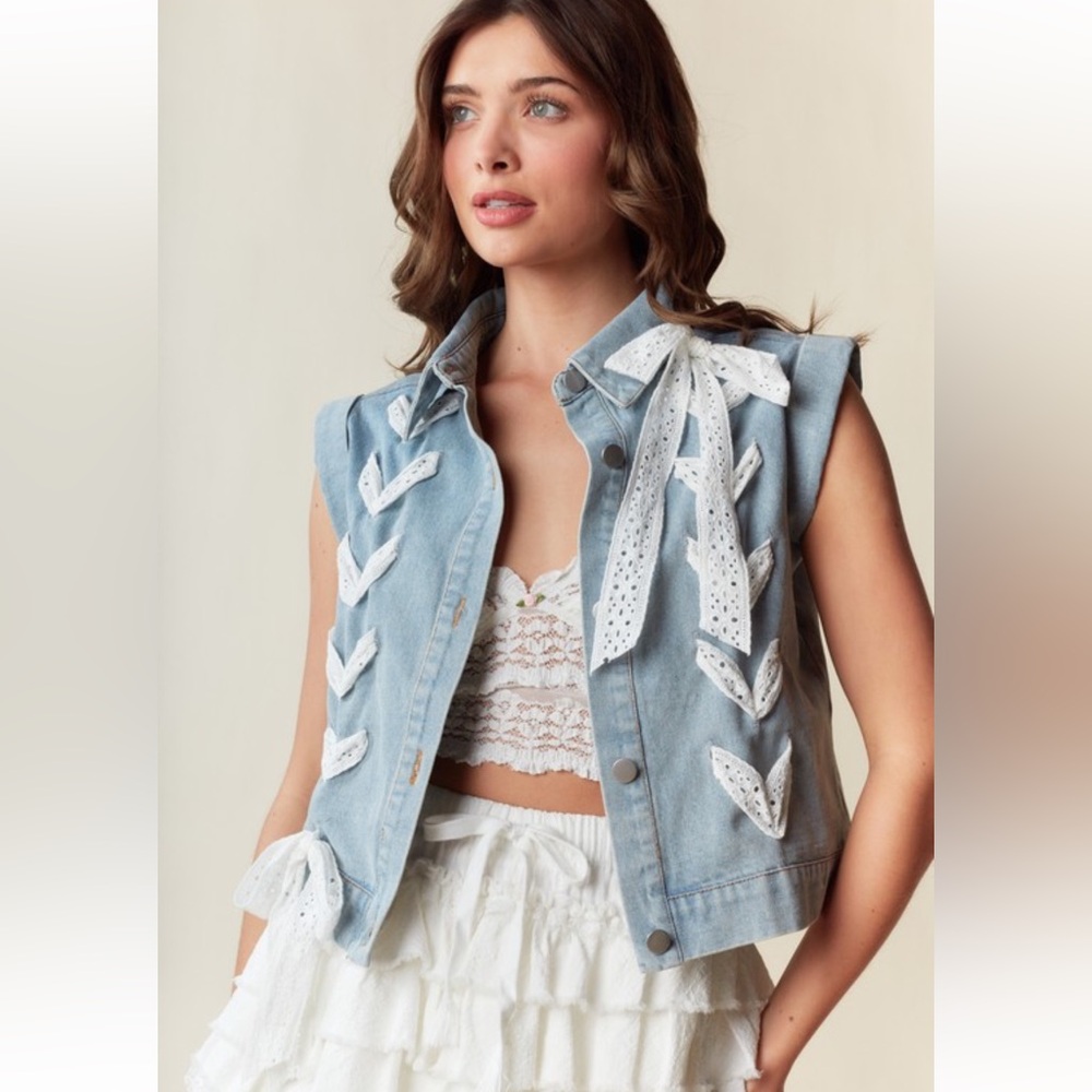 Denim Eyelet-Trim Sleeveless Vest - Light Blue